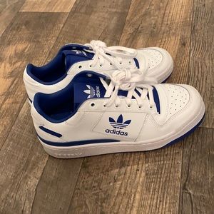 Women’s Adidas Forum bold athletic shoe- cloud white/ royal blue